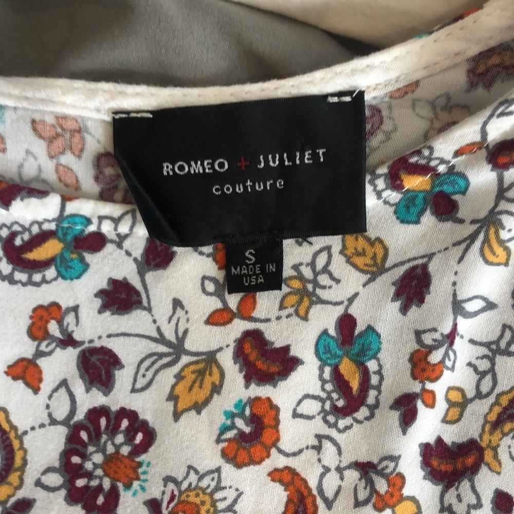 Blouse - Picture 2 of 3